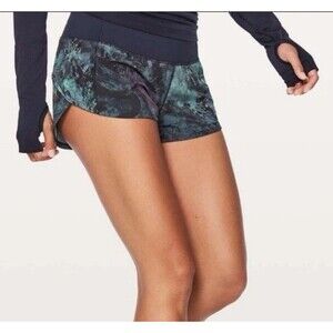 Lululemon Women’s Speed Up Short -Radiant Multi Midnight  Size 6